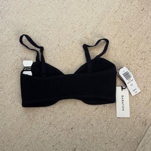 Aritzia babaton crop top
